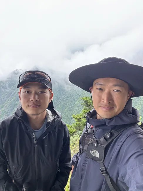 Sharing a cloudy day in the mountains.